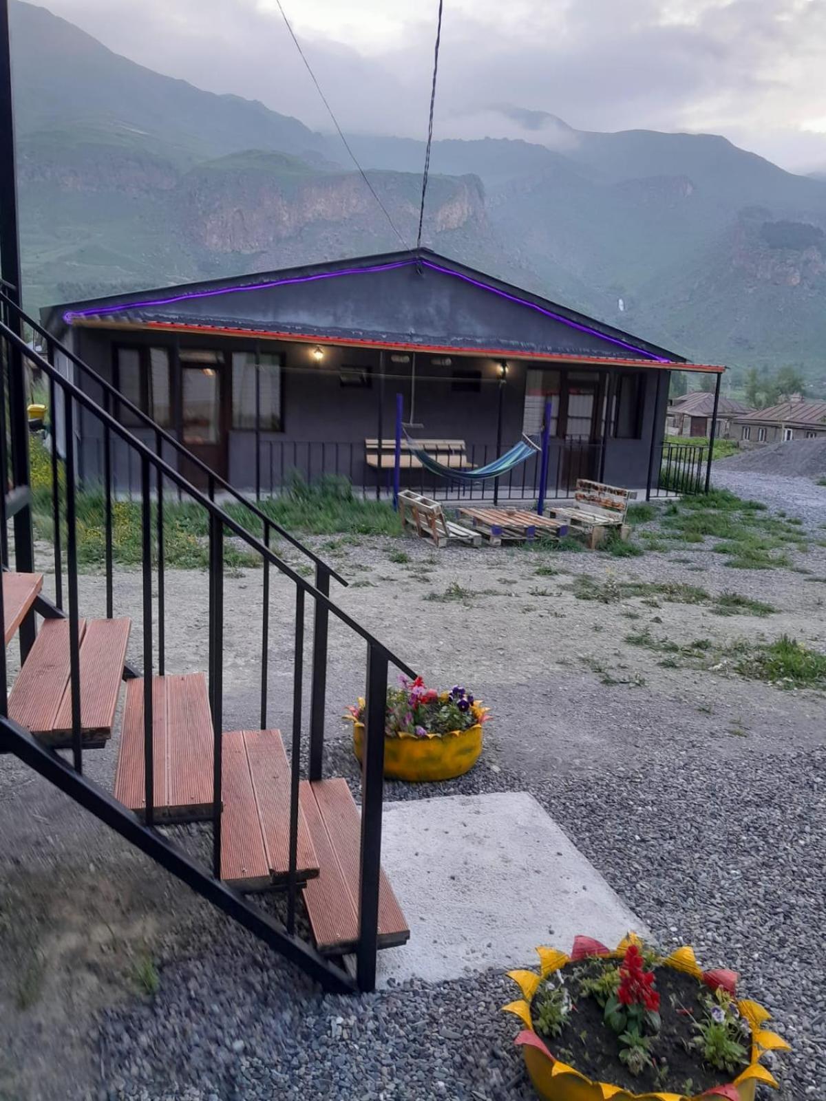 Hotel Nikolozi Kazbegi Exterior foto